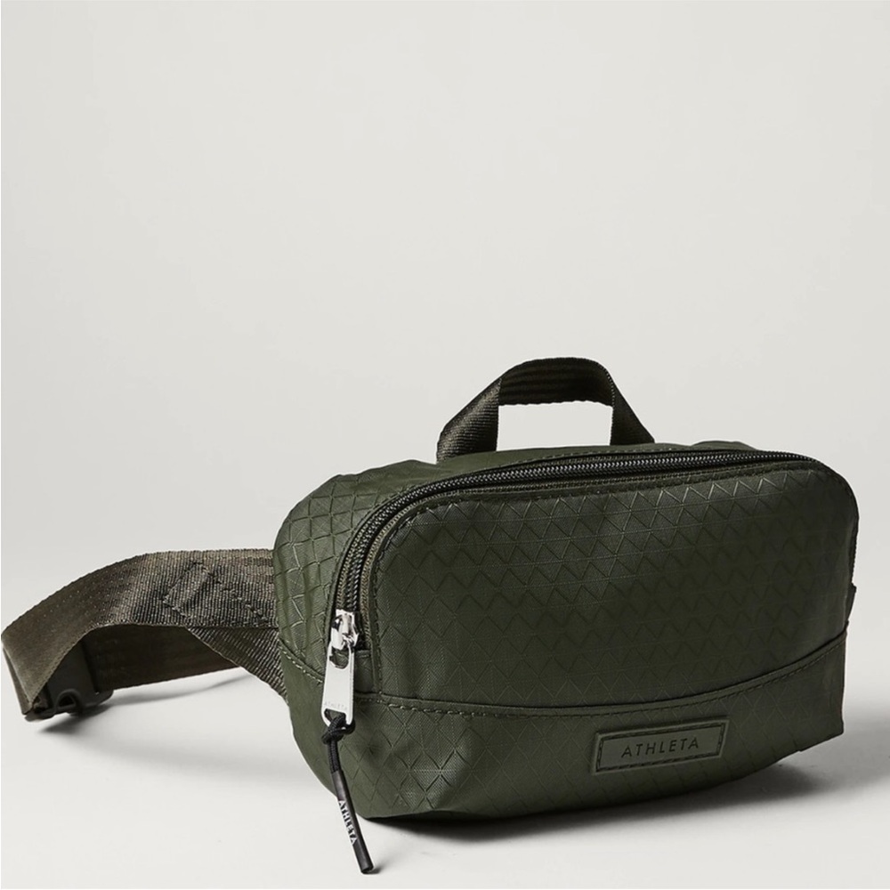 💚ATHLETA Excursion Crossbody Belt Bag💚 Olive NWT💚